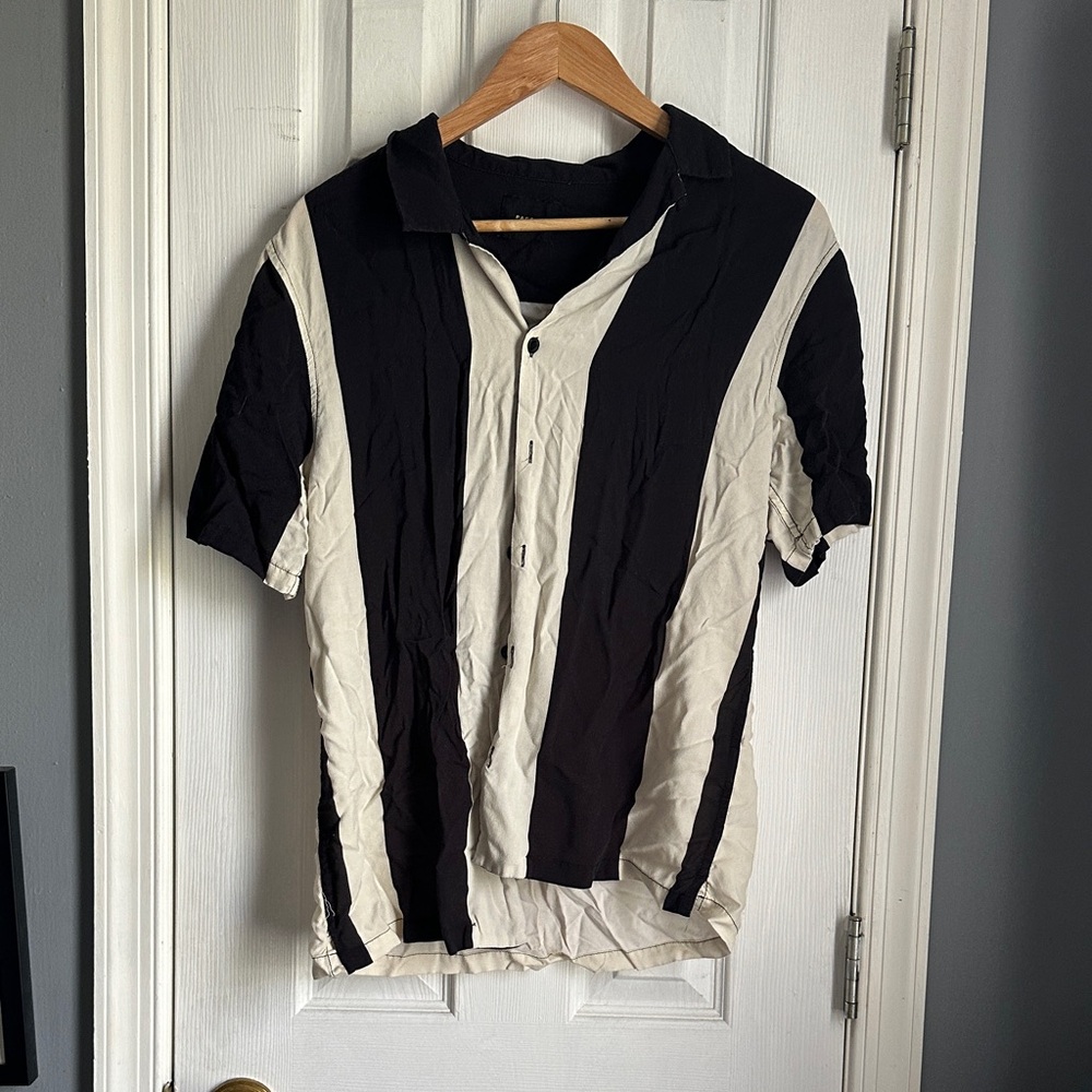 PacSun Black and White Shirt